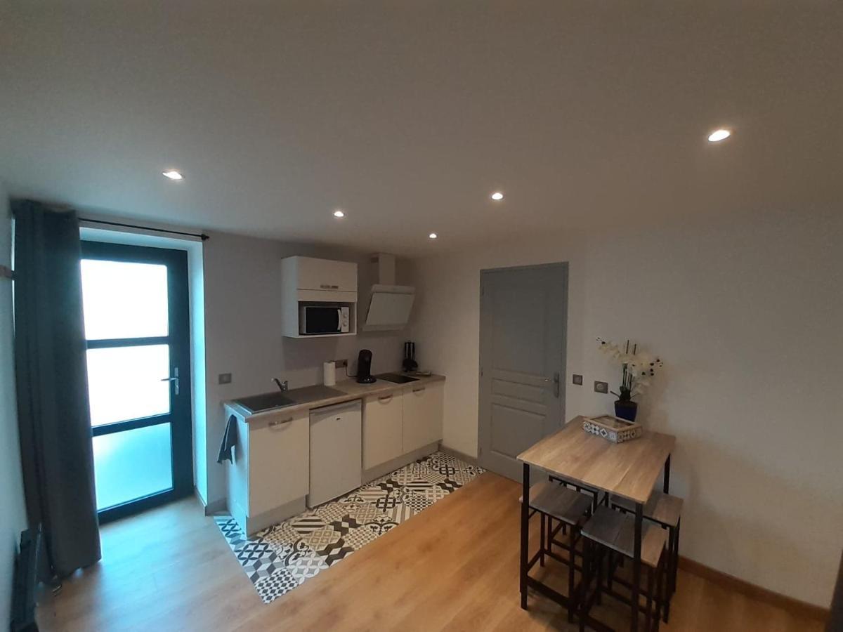 Studio Le Menascle Saint-Georges-de-Luzençon Exteriör bild